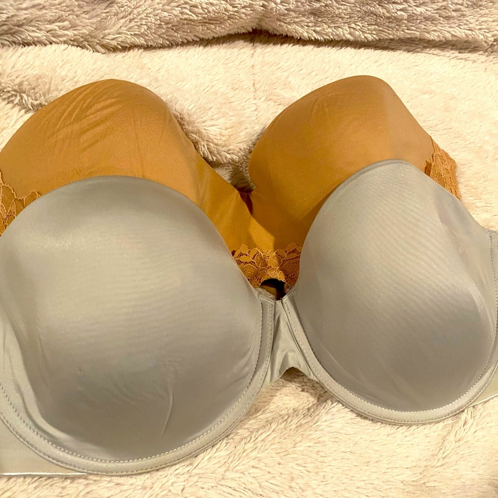 Lot of two VS strapless bras 38D
